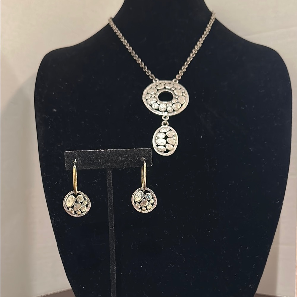 Elegant Silver Jewelry Set